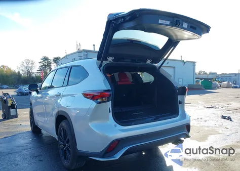 2024 Toyota Highlander Xse z USA, uszkodzony, nr VIN 5TDKDRBH9RS570593